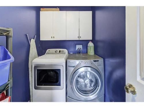 5202 Bowness Road Nw, Calgary, AB - Indoor Photo Showing Laundry Room