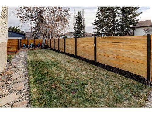 5202 Bowness Road Nw, Calgary, AB - Outdoor