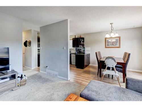 5202 Bowness Road Nw, Calgary, AB - Indoor