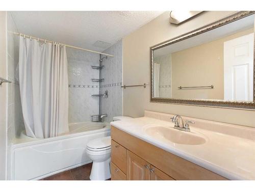 1114-738 3 Avenue Sw, Calgary, AB - Indoor Photo Showing Bathroom