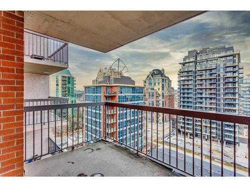 1114-738 3 Avenue Sw, Calgary, AB - Outdoor With Balcony With Exterior