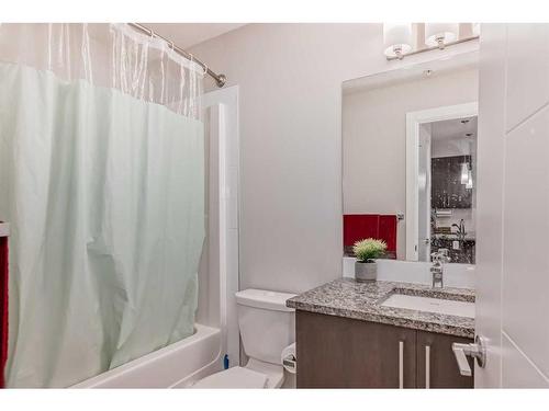 201-20 Sage Hill Terrace Nw, Calgary, AB - Indoor Photo Showing Bathroom