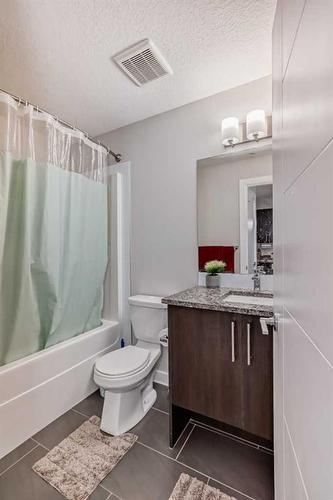 201-20 Sage Hill Terrace Nw, Calgary, AB - Indoor Photo Showing Bathroom