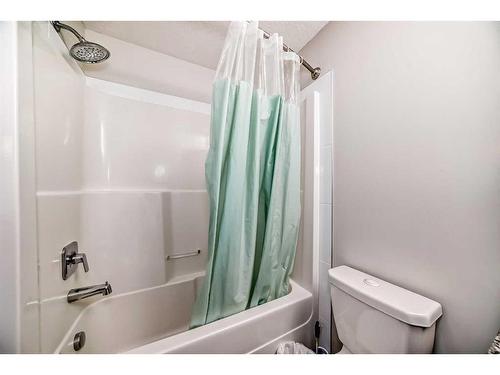 201-20 Sage Hill Terrace Nw, Calgary, AB - Indoor Photo Showing Bathroom