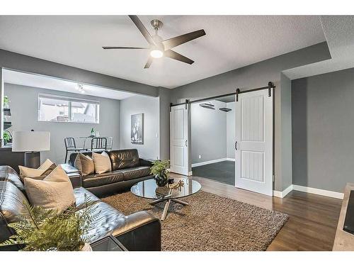 133 Drake Landing Heath, Okotoks, AB - Indoor Photo Showing Living Room