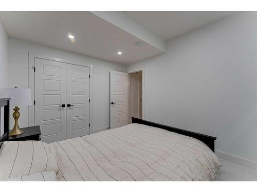 2227 32 Avenue Sw, Calgary, AB - Indoor Photo Showing Bedroom