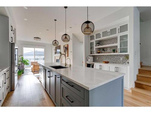 2227 32 Avenue Sw, Calgary, AB - Indoor Photo Showing Kitchen With Upgraded Kitchen