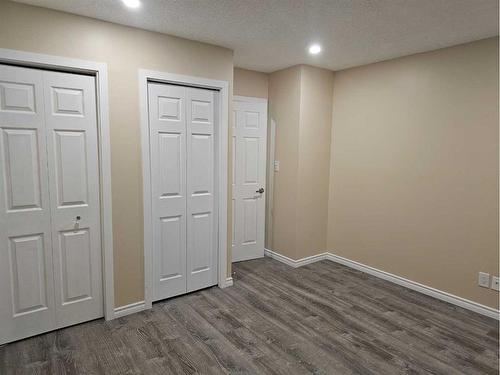 9-801 6 Street, Canmore, AB - Indoor Photo Showing Other Room