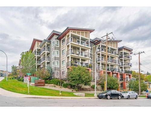 128-510 Edmonton Trail Ne, Calgary, AB - Outdoor With Balcony With Facade