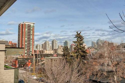 302-1721 13 Street Sw, Calgary, AB - Outdoor With View