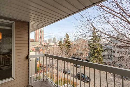 302-1721 13 Street Sw, Calgary, AB - Outdoor With Balcony With Exterior