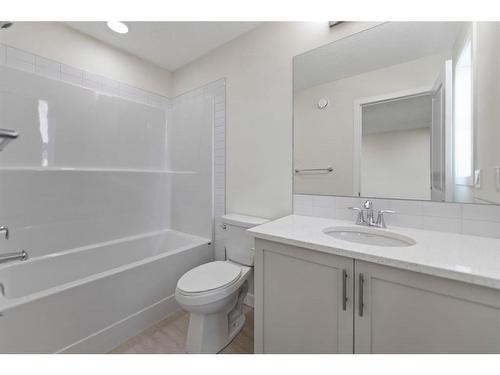 603 Savanna Crescent Ne, Calgary, AB - Indoor Photo Showing Bathroom