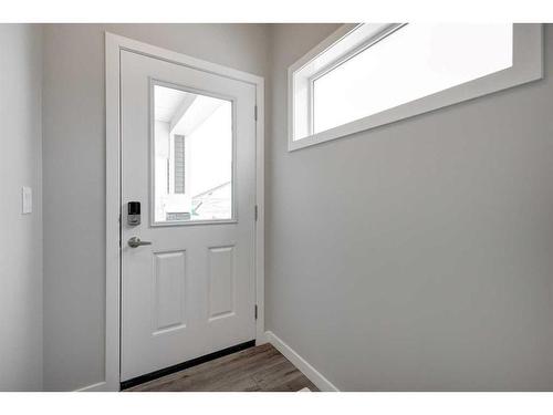 199 Silver Spruce Grove Sw, Calgary, AB - Indoor Photo Showing Other Room