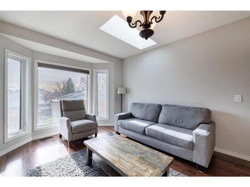 55 Covington Rise Ne, Calgary, AB - Indoor Photo Showing Living Room