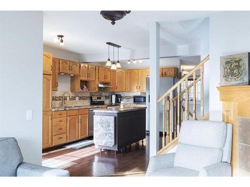 55 Covington Rise Ne, Calgary, AB - Indoor Photo Showing Kitchen