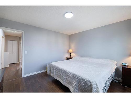 55 Covington Rise Ne, Calgary, AB - Indoor Photo Showing Bedroom