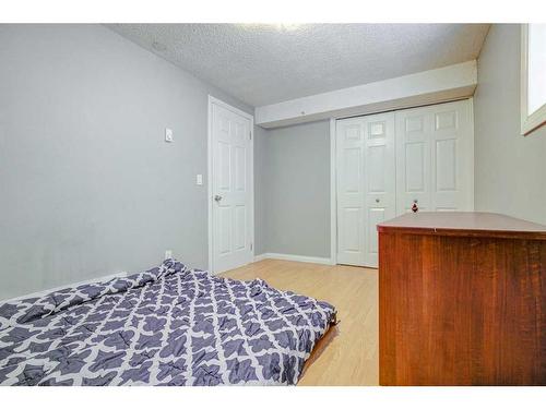 1011 Abbeydale Drive Ne, Calgary, AB - Indoor Photo Showing Bedroom