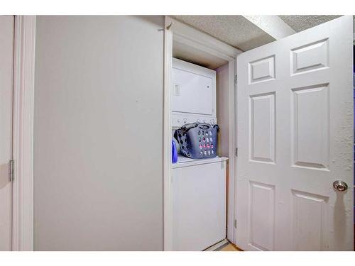 1011 Abbeydale Drive Ne, Calgary, AB - Indoor Photo Showing Other Room