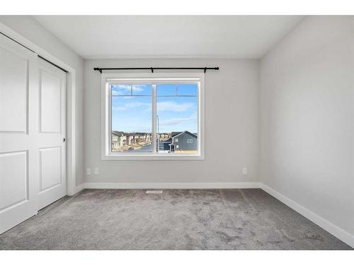 484 Canals Crossing Sw, Airdrie, AB - Indoor Photo Showing Other Room