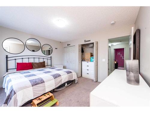 294 Legacy Village Way Se, Calgary, AB - Indoor Photo Showing Bedroom