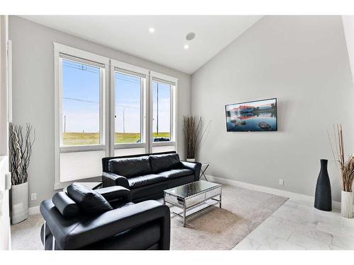 243 East Chestermere Drive, Chestermere, AB - Indoor