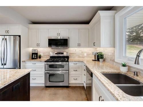 194037 192 Street West, Rural Foothills County, AB - Indoor Photo Showing Kitchen With Double Sink With Upgraded Kitchen