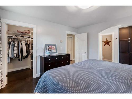 194037 192 Street West, Rural Foothills County, AB - Indoor Photo Showing Bedroom