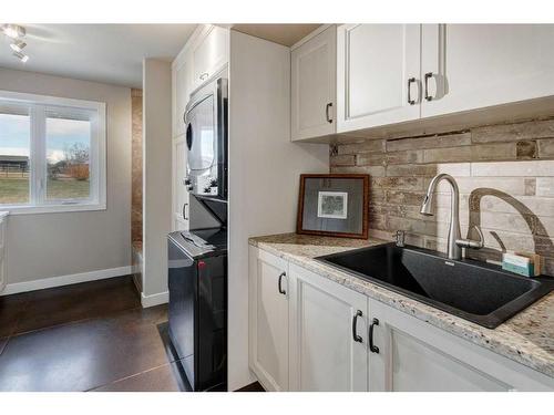 194037 192 Street West, Rural Foothills County, AB - Indoor Photo Showing Kitchen