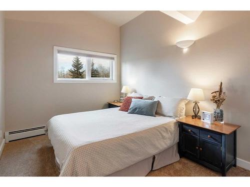 194037 192 Street West, Rural Foothills County, AB - Indoor Photo Showing Bedroom