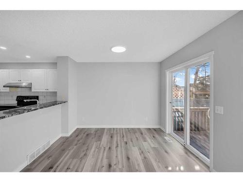 125 Taravista Way Ne, Calgary, AB - Indoor Photo Showing Kitchen