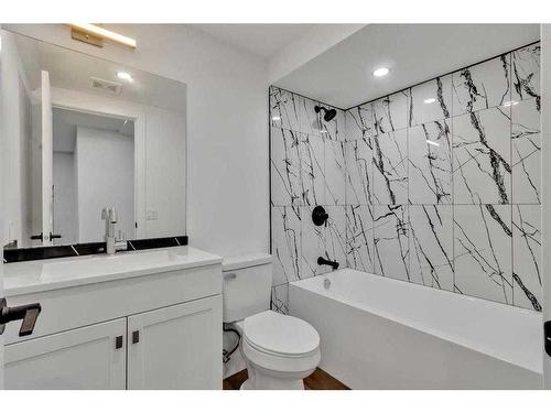 112-2720 Rundleson Road Ne, Calgary, AB - Indoor Photo Showing Bathroom