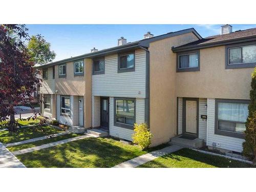 112-2720 Rundleson Road Ne, Calgary, AB - Outdoor