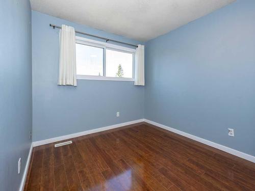 403-5660 23 Avenue Ne, Calgary, AB - Indoor Photo Showing Other Room