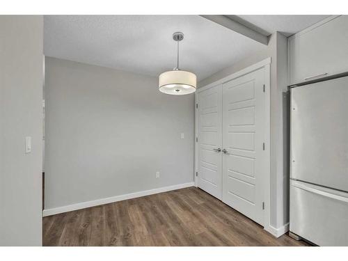 8425 Saddlebrook Drive Ne, Calgary, AB - Indoor Photo Showing Other Room