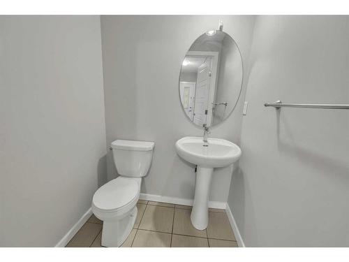 8425 Saddlebrook Drive Ne, Calgary, AB - Indoor Photo Showing Bathroom