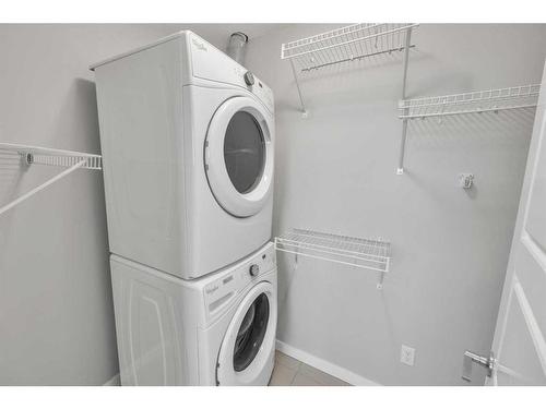 8425 Saddlebrook Drive Ne, Calgary, AB - Indoor Photo Showing Laundry Room