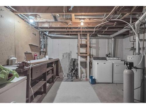 430 Cannington Close Sw, Calgary, AB - Indoor Photo Showing Laundry Room