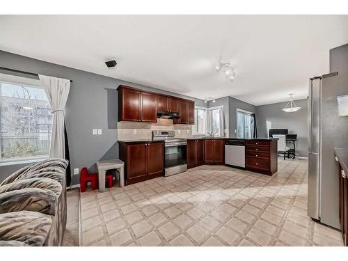 181 Luxstone Road Sw, Airdrie, AB - Indoor Photo Showing Kitchen