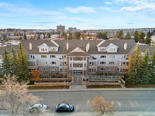 215-790 Kingsmere Crescent Sw, Calgary, AB - Outdoor With View