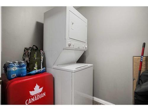 215-790 Kingsmere Crescent Sw, Calgary, AB - Indoor Photo Showing Laundry Room