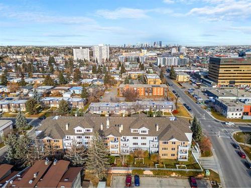 215-790 Kingsmere Crescent Sw, Calgary, AB - Outdoor With View