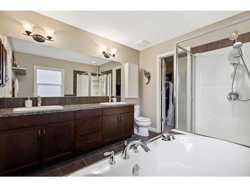 457 Mahogany Court Se, Calgary, AB - Indoor Photo Showing Bathroom