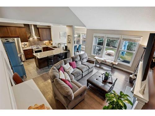 457 Mahogany Court Se, Calgary, AB - Indoor Photo Showing Living Room