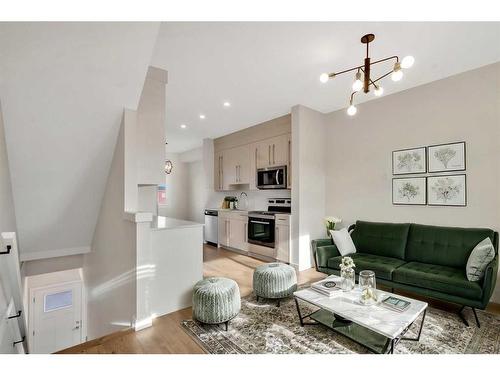 6327 128 Avenue Ne, Calgary, AB - Indoor Photo Showing Living Room