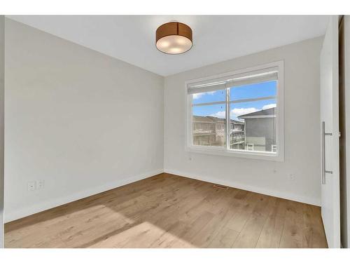 6327 128 Avenue Ne, Calgary, AB - Indoor Photo Showing Other Room