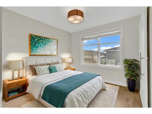 6327 128 Avenue Ne, Calgary, AB - Indoor Photo Showing Bedroom