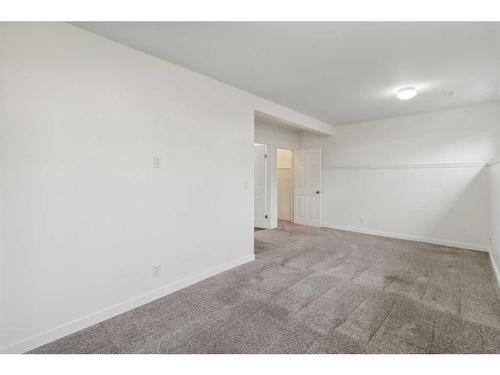 7 Shawmeadows Bay Sw, Calgary, AB - Indoor Photo Showing Other Room