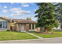 7 Shawmeadows Bay SW Calgary, AB T2Y 1A1