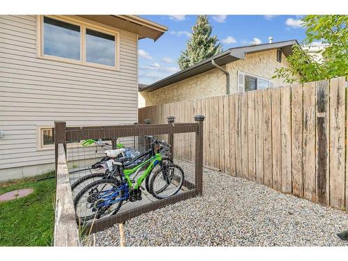 7 Shawmeadows Bay Sw, Calgary, AB - Outdoor With Exterior