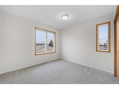 2664 Rundlelawn Road Ne, Calgary, AB - Indoor Photo Showing Other Room